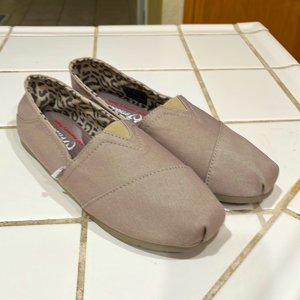 Pthann Canvas Slip-On Shoes w/Memory Foam & Arch Support - Tan - Size 8 1/2